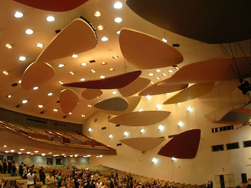 Acoustic baffle beams